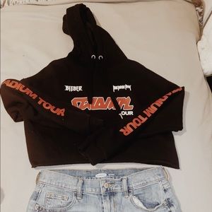 Cropped hoodie